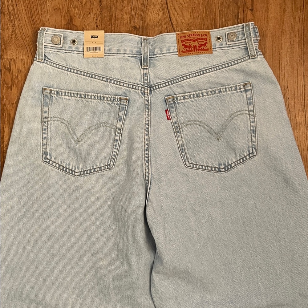 NWT Levi’s Cinch Baggy Jeans - Picture 10 of 13